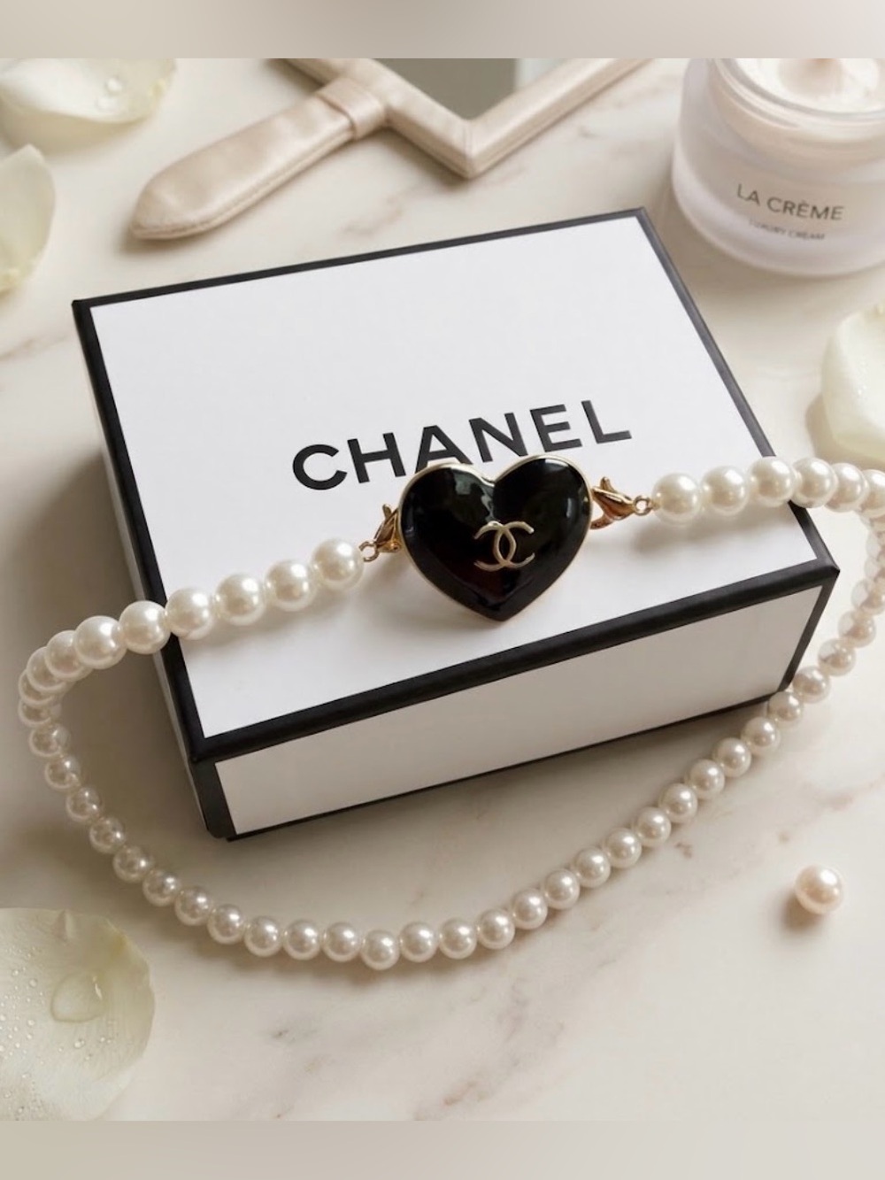 Black Heart Choker Necklace New in Box Very Beautiful